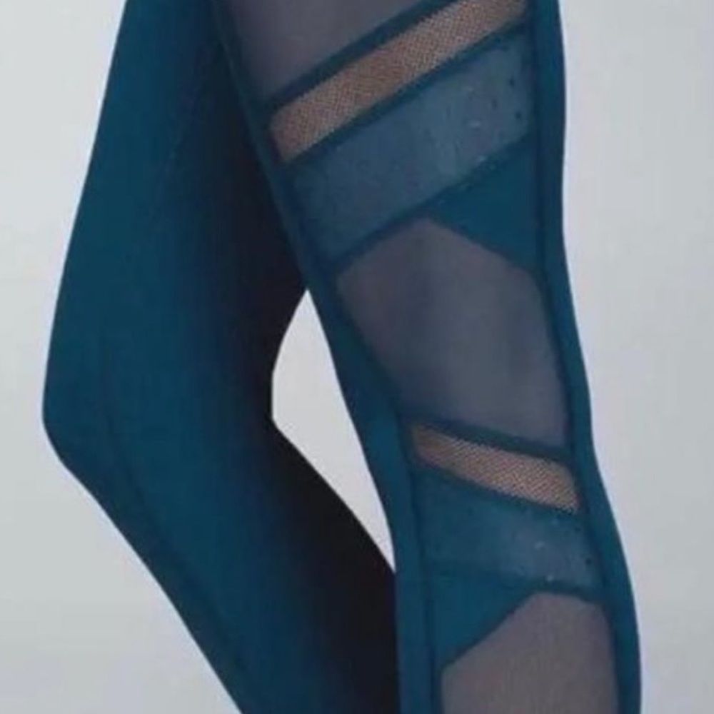 Lululemon athletica teal leggings size 10, no tags
